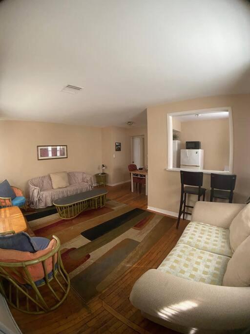 Private One-Bedroom 8 -Directly Across From Beach St. Pete Beach Eksteriør billede